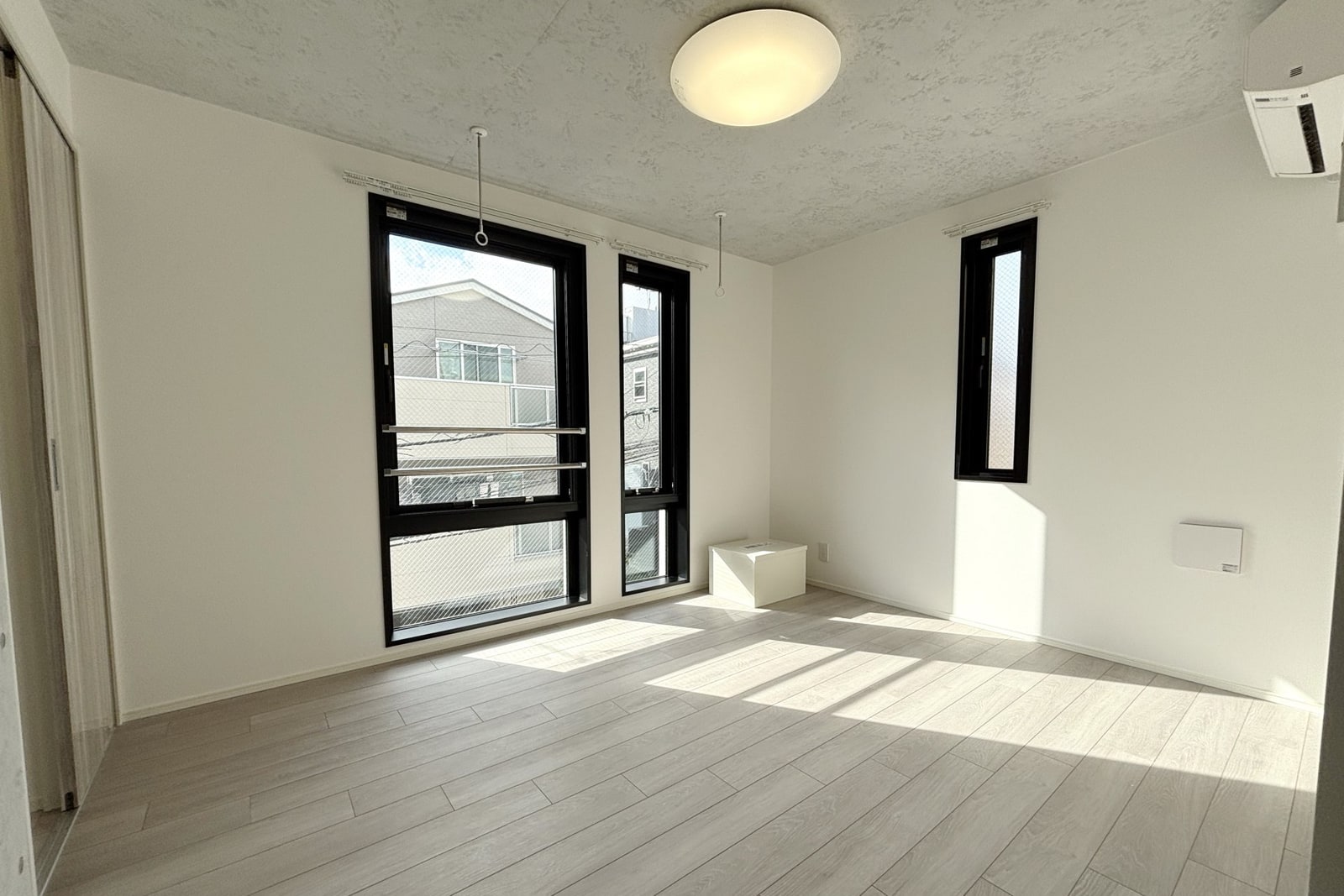 ＳＴＲＩＰＥＳ不動前